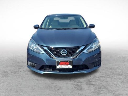 Used 2016 Nissan Sentra SV FWD image 2