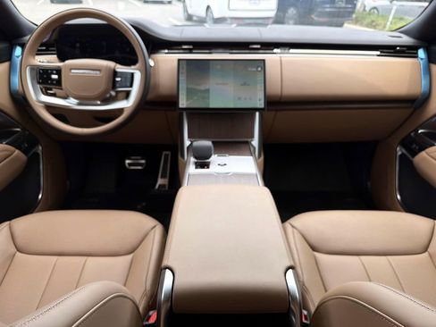 New 2026 Land Rover Range Rover Long Wheelbase SE AWD/4WD image 14