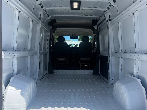 Used 2026 RAM ProMaster 2500 w/ Convenience Group FWD image 20
