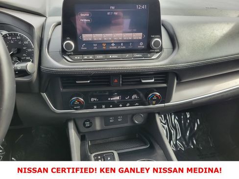 Certified 2025 Nissan Rogue SV image 26