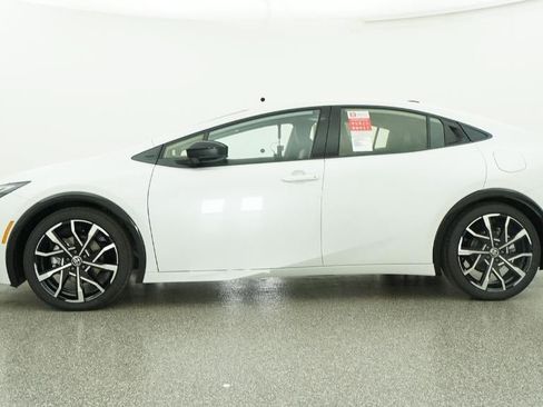 New 2026 Toyota Prius Plug-In Hybrid FWD image 52