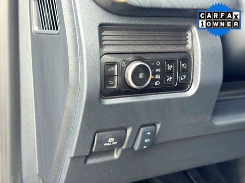 Used 2025 Ford F250 Platinum image 15