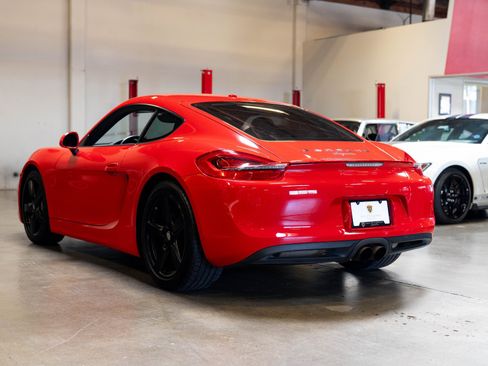 Used 2016 Porsche Cayman image 8