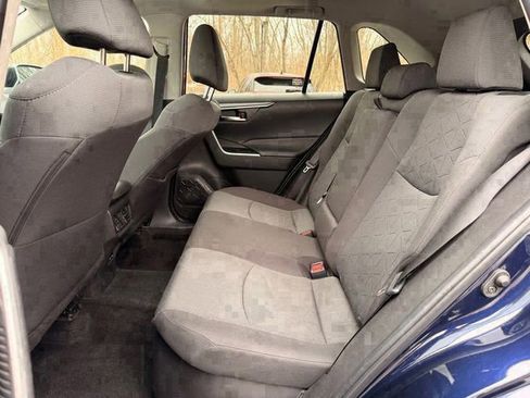 Used 2022 Toyota RAV4 XLE w/ Convenience Package image 14