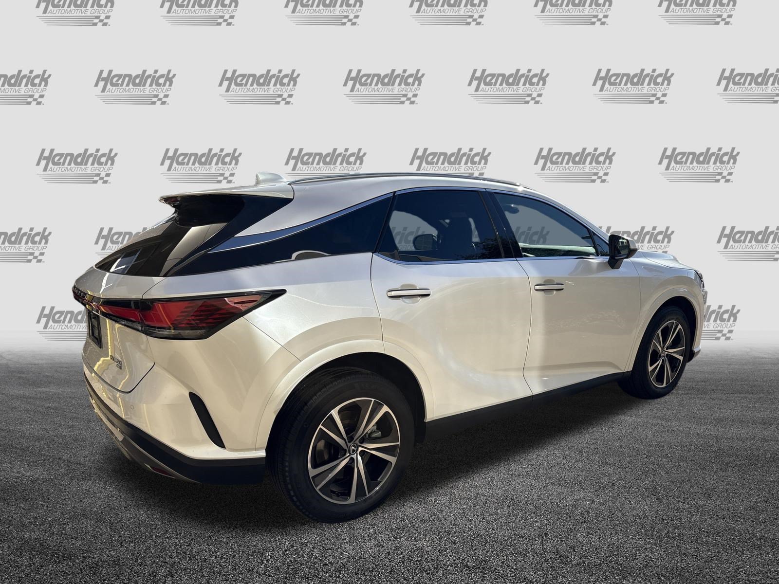 Used 2023 Lexus RX 350 Premium w/ Accessory Package AWD/4WD image 10