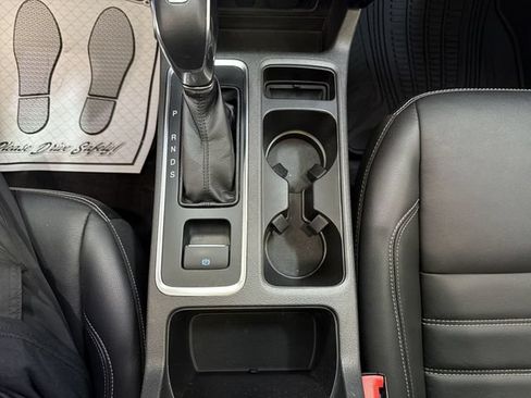 Used 2019 Ford Escape Titanium AWD/4WD image 21