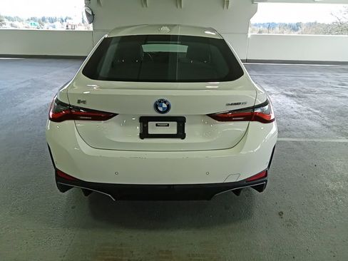 Used 2023 BMW i4 eDrive35 w/ Premium Package image 7