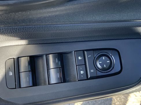 Used 2024 Toyota Prius Prime SE image 13