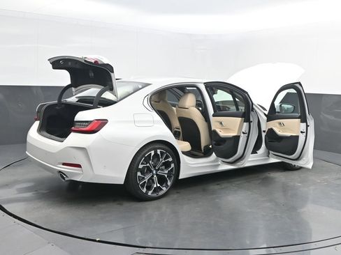 New 2026 BMW 330i Sedan w/ Premium Package RWD image 50