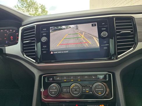 Used 2022 Volkswagen Atlas Cross Sport SE w/ Panoramic Sunroof Package AWD/4WD image 40