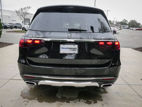 Used 2025 Mercedes-Benz GLS 450 4MATIC image 10