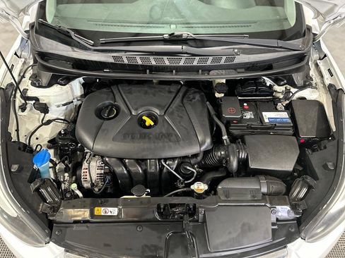 Used 2016 Hyundai Elantra SE w/ Option Group 02 FWD image 33