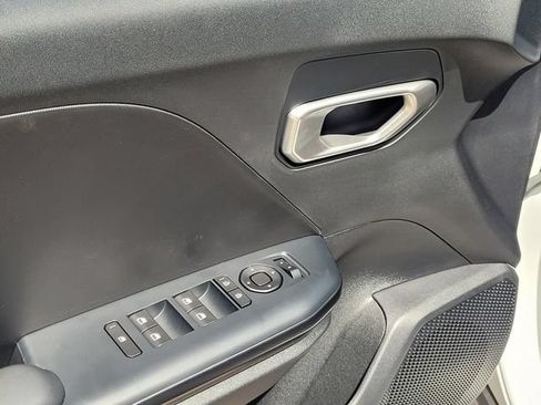 New 2026 Kia K4 FWD image 10