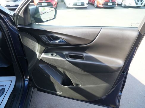 Used 2019 Chevrolet Equinox LT w/ Sun & Navigation Package AWD/4WD image 22