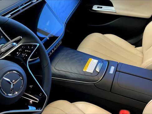 New 2026 Mercedes-Benz E 450 4MATIC Sedan image 6