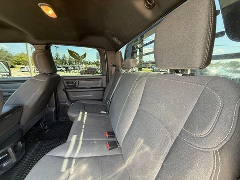 Used 2024 RAM 3500 Tradesman w/ Chrome Appearance Group AWD/4WD image 26
