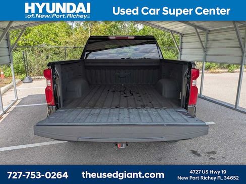 Used 2022 Chevrolet Silverado 1500 Custom Trail Boss AWD/4WD image 12