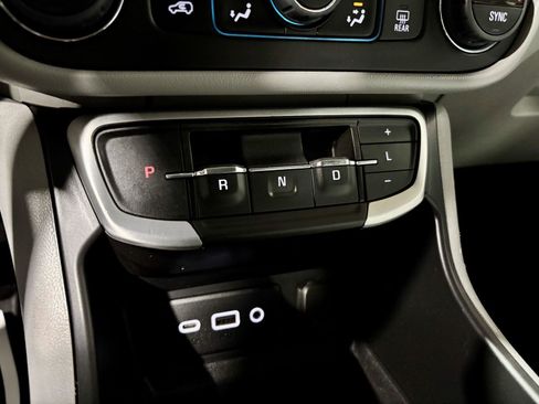 Used 2023 GMC Terrain SLE w/ Driver Convenience Package image 36