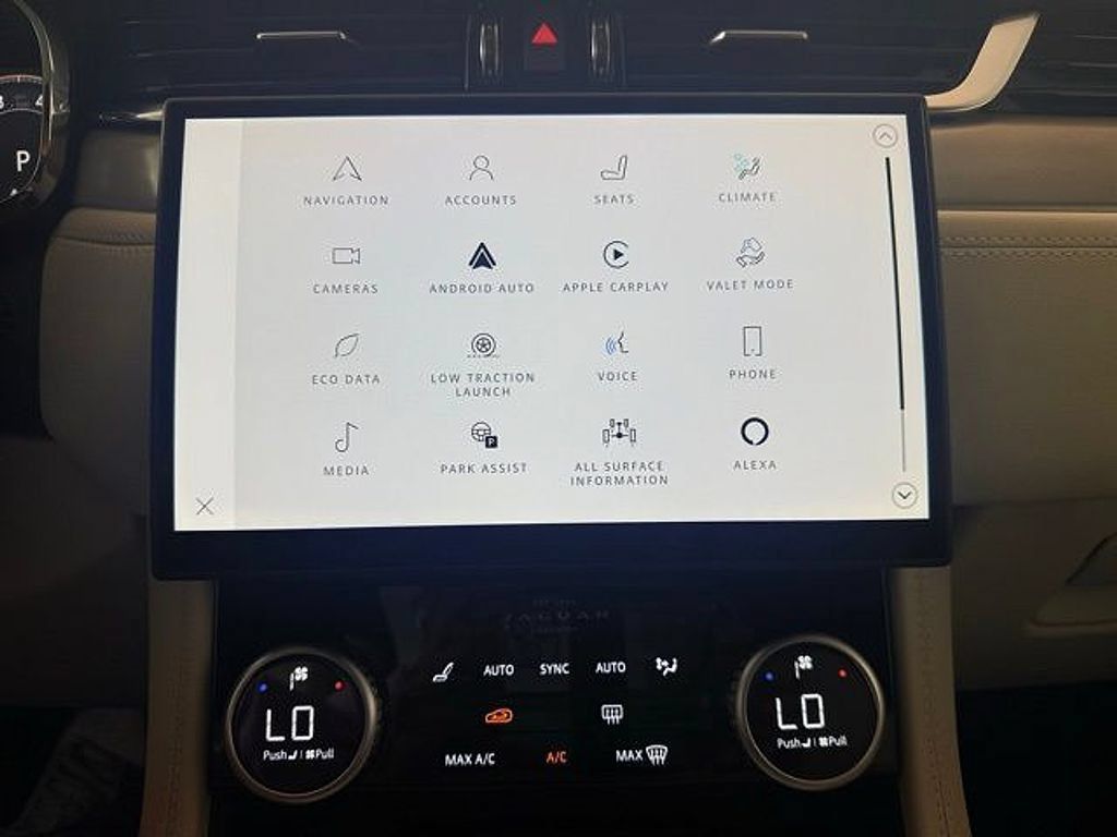 Certified 2026 Jaguar F-PACE R-Dynamic S AWD/4WD image 14