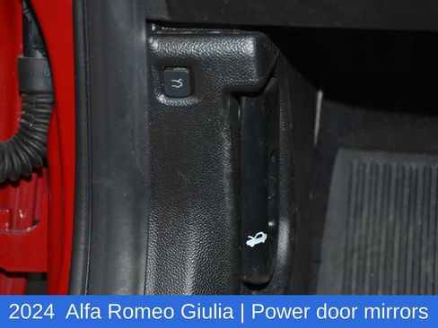 Used 2024 Alfa Romeo Giulia Sprint AWD/4WD image 22