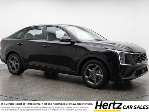 Used 2025 Kia K4 LXS FWD image 1