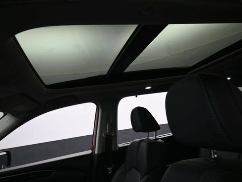 Used 2025 Honda Pilot Touring image 11