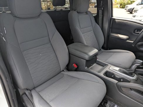 Used 2022 Nissan Frontier S RWD image 10