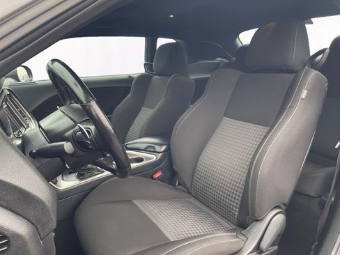 Used 2022 Dodge Challenger GT w/ Blacktop Package image 9