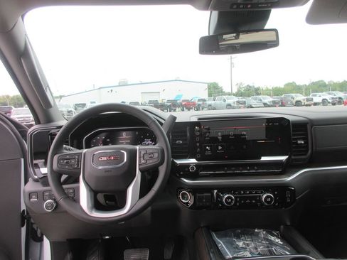 New 2026 GMC Sierra 2500 SLT AWD/4WD image 16