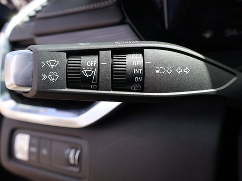 Used 2024 GMC Acadia Elevation image 45