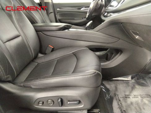 Used 2021 Buick Enclave Avenir w/ Avenir Technology Package FWD image 39