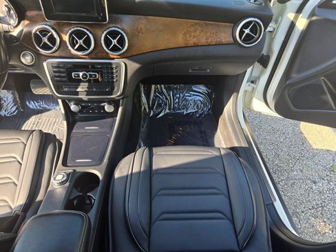 Used 2015 Mercedes-Benz GLA 250 image 15