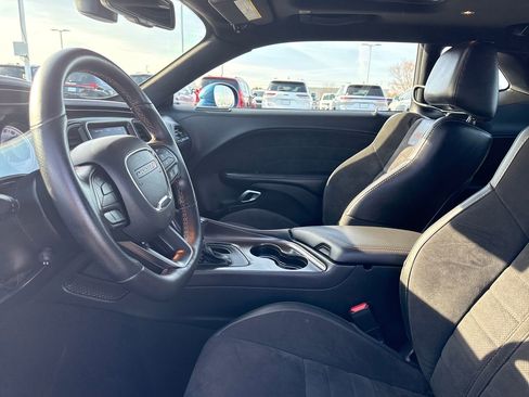 Used 2020 Dodge Challenger R/T image 13