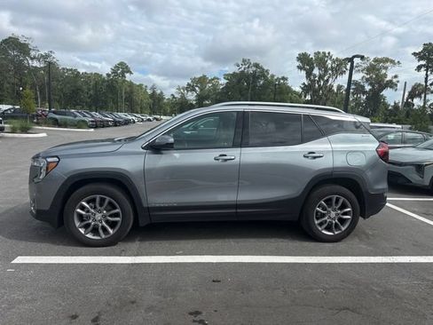 Used 2024 GMC Terrain SLT AWD/4WD image 4