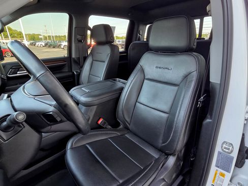 Used 2025 GMC Sierra 2500 Denali w/ Max Trailering Package AWD/4WD image 36