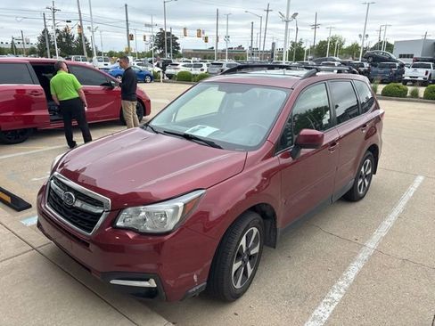 Used 2017 Subaru Forester 2.5i Premium w/ All-Weather Package AWD/4WD image 2