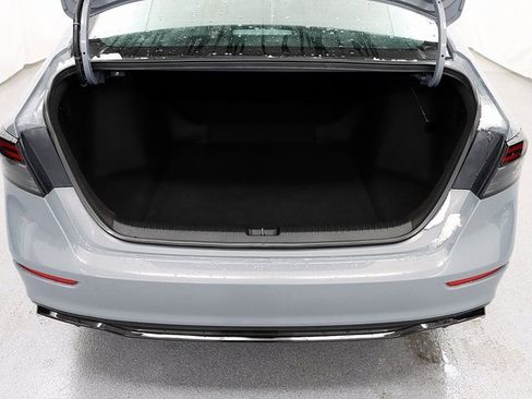 Used 2023 Honda Accord Sport image 25