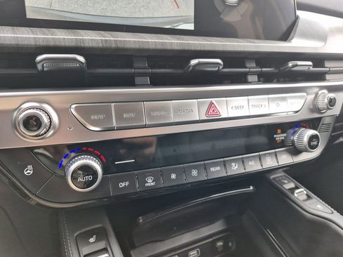 New 2025 Kia Telluride EX image 24