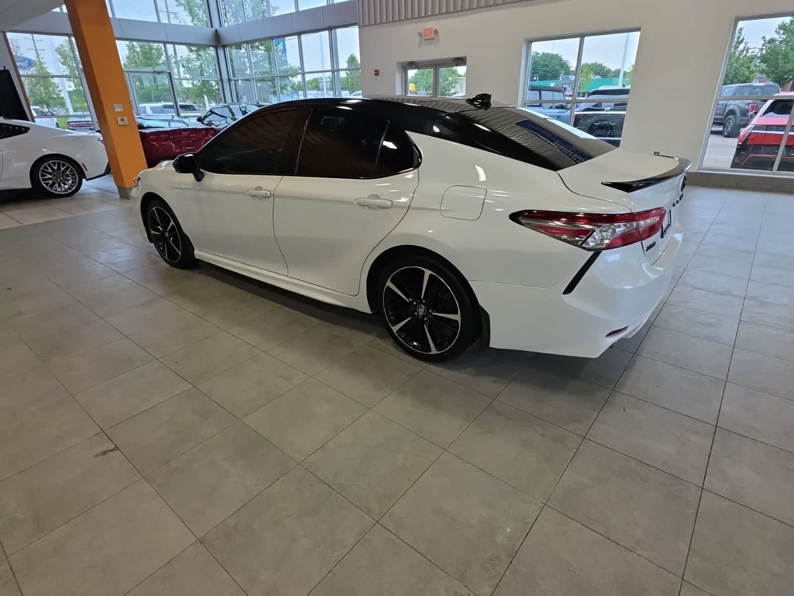 Used 2019 Toyota Camry XSE FWD image 11