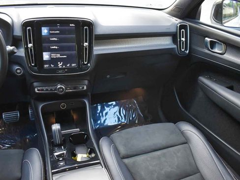 Used 2019 Volvo XC40 T5 R-Design AWD/4WD image 15