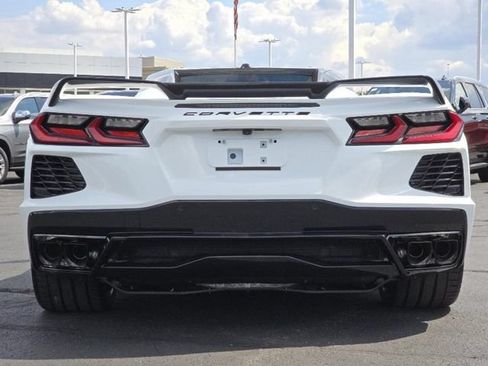 Used 2024 Chevrolet Corvette Stingray Premium Conv w/ Z51 Performance Package RWD image 18