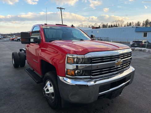 Used 2018 Chevrolet Silverado 3500 LT image 4
