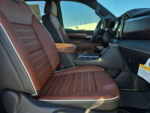 New 2026 GMC Sierra 2500 Denali Ultimate image 10