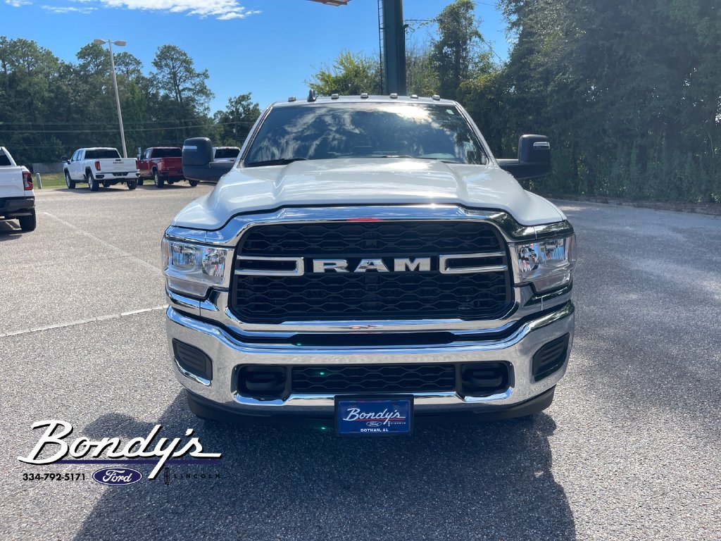 Used 2024 RAM 3500 Tradesman w/ Chrome Appearance Group AWD/4WD image 2