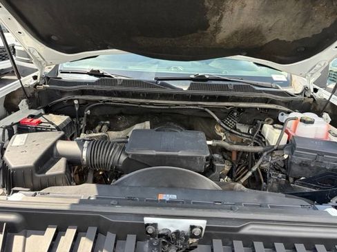 Used 2021 Chevrolet Silverado 2500 LT AWD/4WD image 11