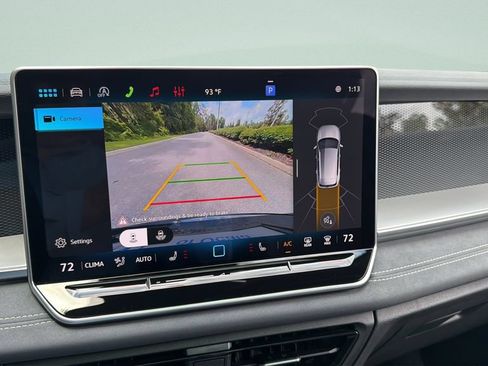 New 2026 Volkswagen Tiguan SE R-Line FWD image 14