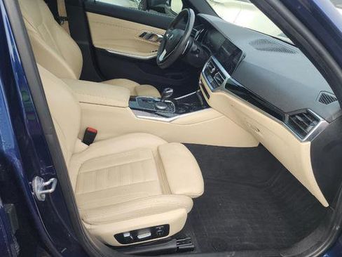 Used 2019 BMW 330i Sedan w/ Convenience Package image 15