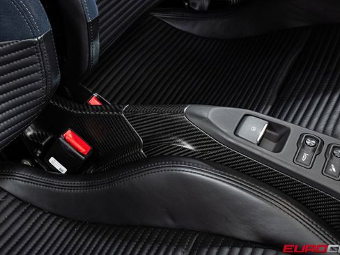Used 2018 Ford GT RWD image 44