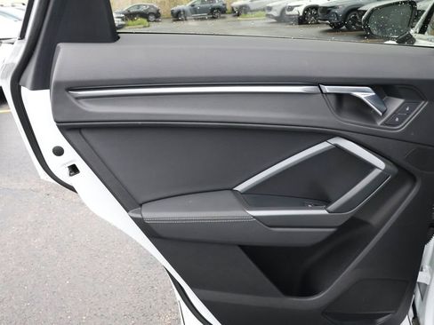 Used 2020 Audi Q3 2.0T Premium Plus AWD/4WD image 23