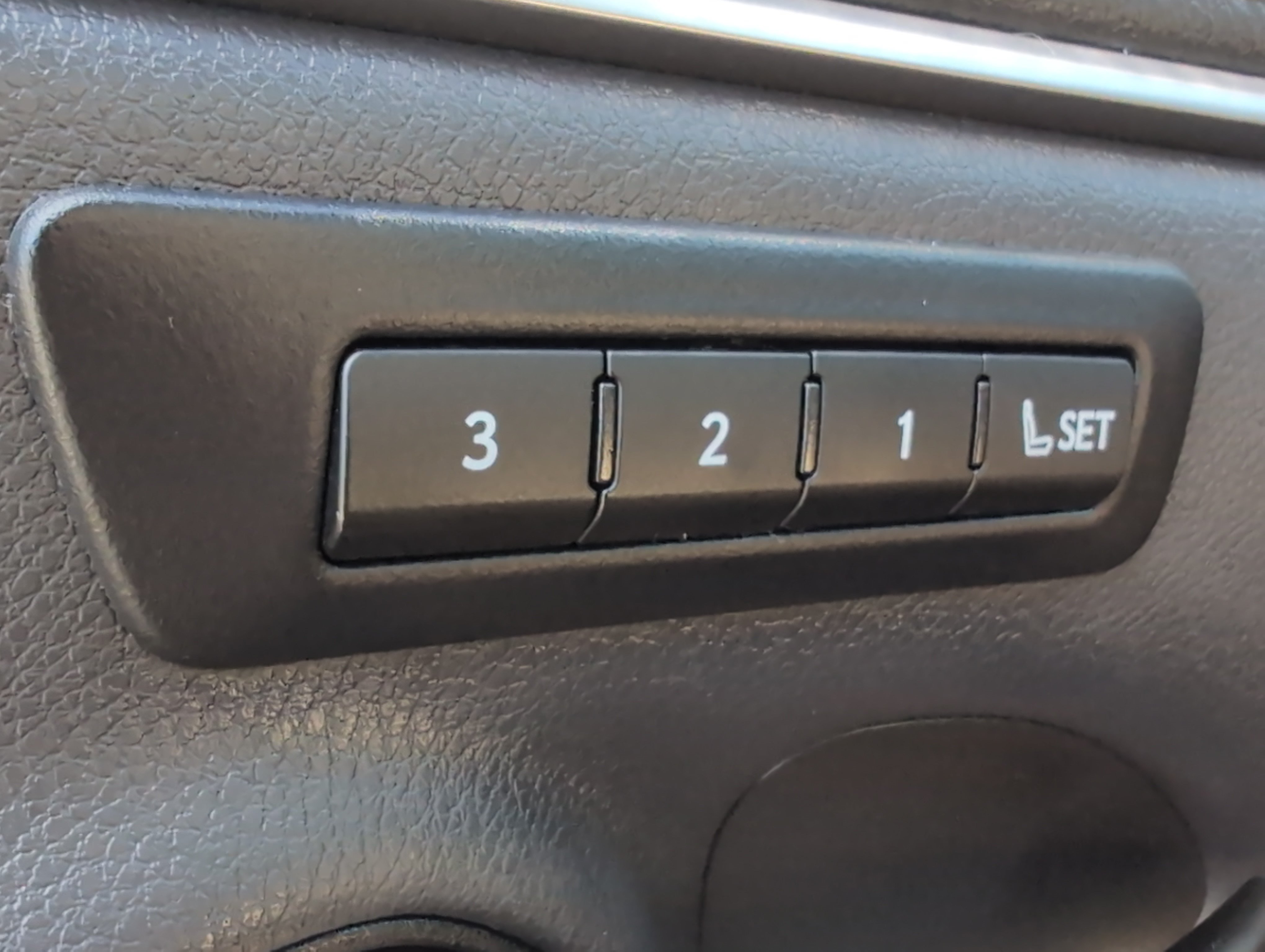 Used 2023 Lexus ES 250 w/ Premium Package AWD/4WD image 37